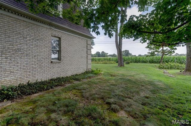 1011 Richard Drive, Godfrey, IL 62035