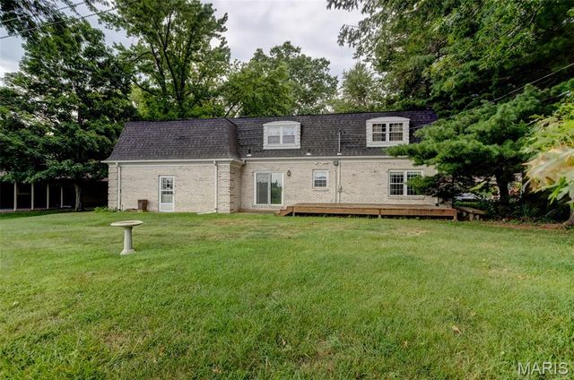 1011 Richard Drive, Godfrey, IL 62035