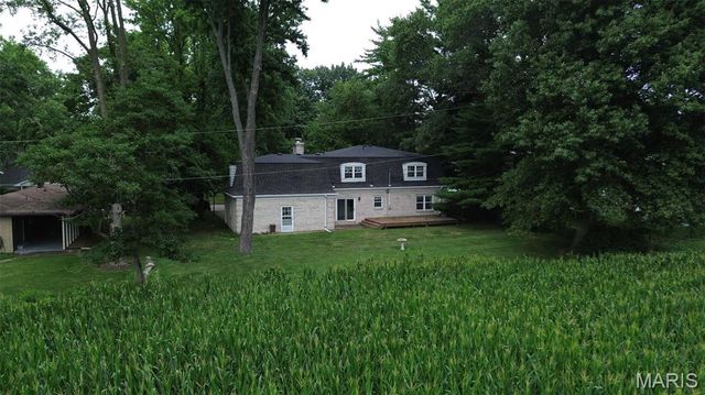 1011 Richard Drive, Godfrey, IL 62035