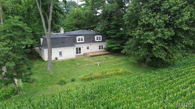 1011 Richard Drive, Godfrey, IL 62035
