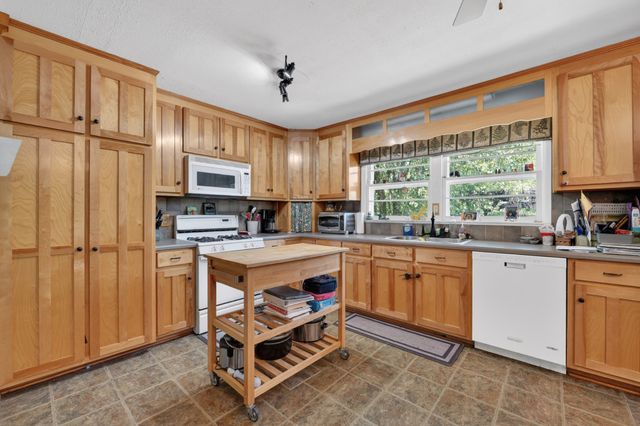 1601 Swanson Blvd, Fayetteville, TN 37334
