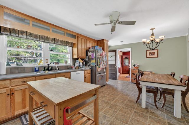 1601 Swanson Blvd, Fayetteville, TN 37334