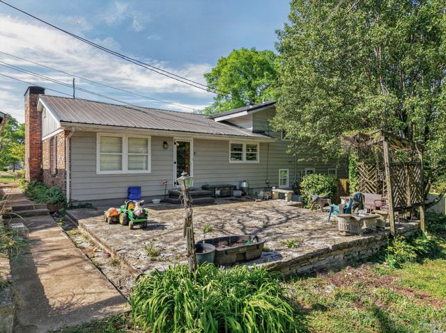 1601 Swanson Blvd, Fayetteville, TN 37334
