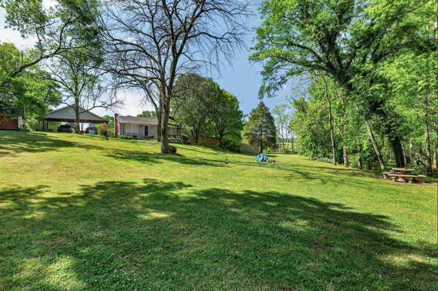 1601 Swanson Blvd, Fayetteville, TN 37334