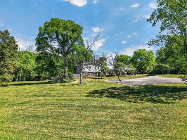1601 Swanson Blvd, Fayetteville, TN 37334