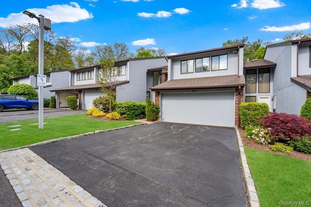 109 Foxwood Drive, Jericho, NY 11753