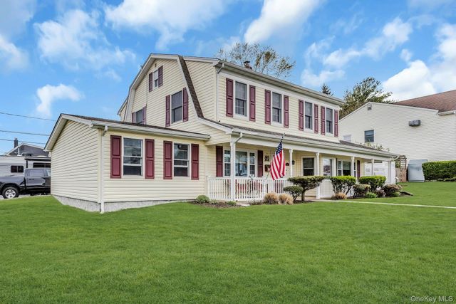 42 Spring Lane, Levittown, NY 11756