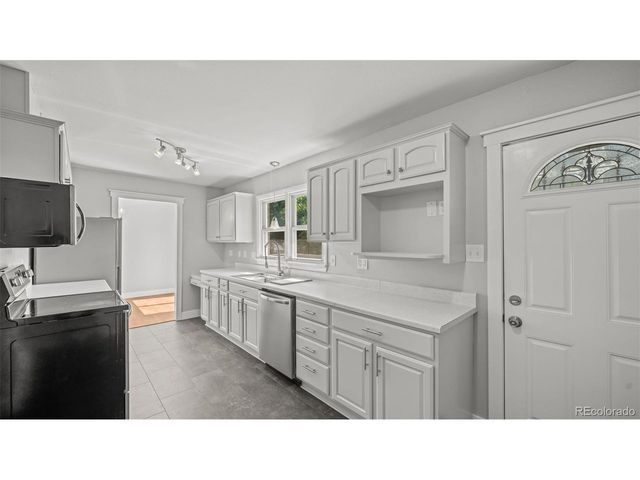 10 El Sereno Dr, Colorado Springs, CO 80906