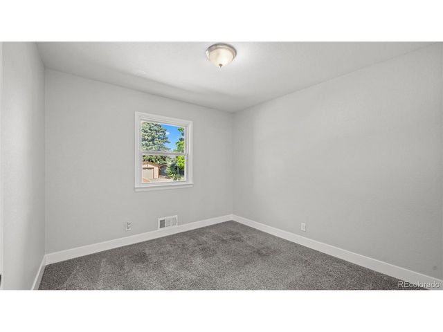 10 El Sereno Dr, Colorado Springs, CO 80906