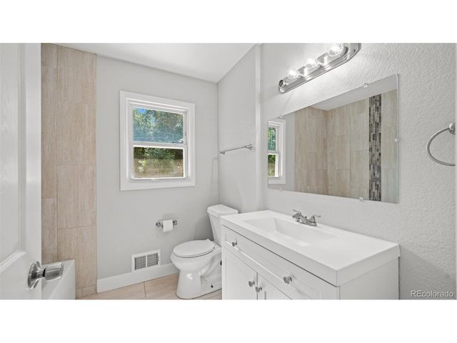 10 El Sereno Dr, Colorado Springs, CO 80906