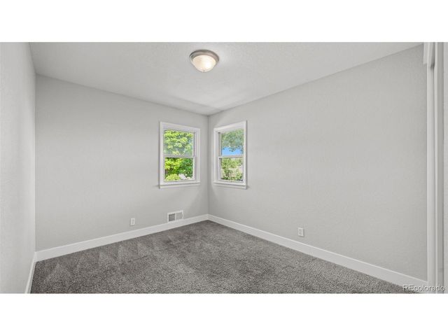10 El Sereno Dr, Colorado Springs, CO 80906