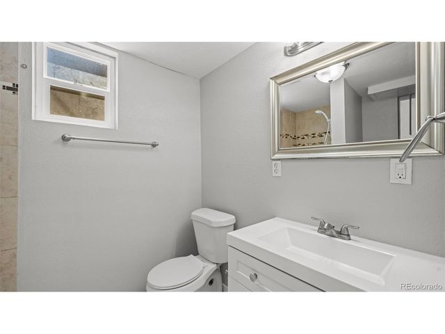 10 El Sereno Dr, Colorado Springs, CO 80906