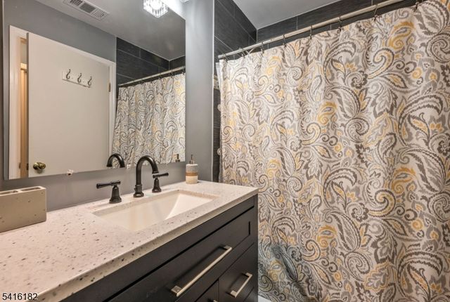 49 Sage Court, Bedminster Twp., NJ 07921