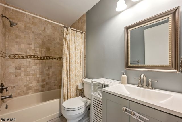 49 Sage Court, Bedminster Twp., NJ 07921