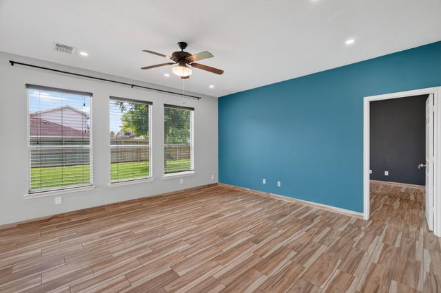 4307 Kleinway Drive, Houston, TX 77066