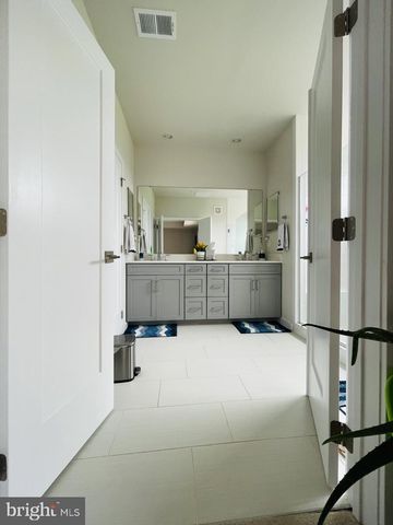 23621 WATERFORD DOWNS TER, Ashburn, VA 20148