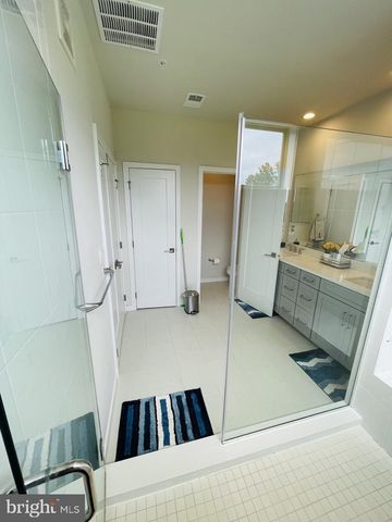 23621 WATERFORD DOWNS TER, Ashburn, VA 20148