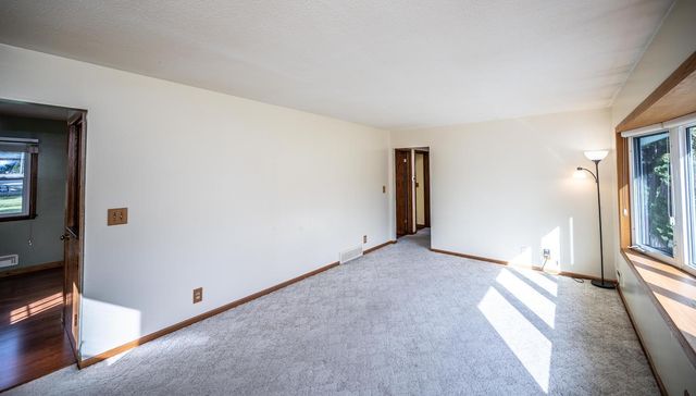 1202 Sunnyside Drive, Farmington, MN 55024