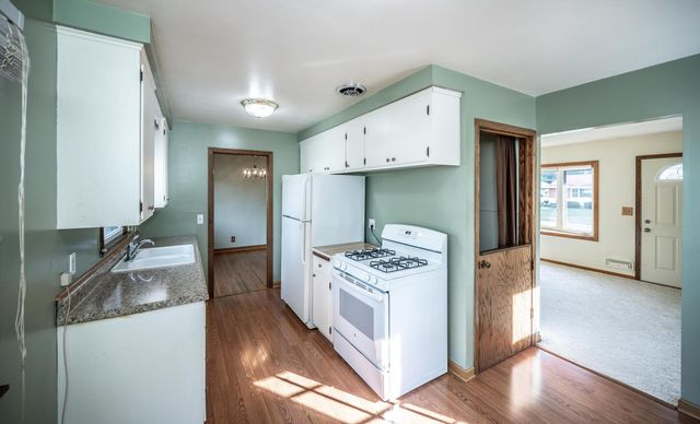 1202 Sunnyside Drive, Farmington, MN 55024
