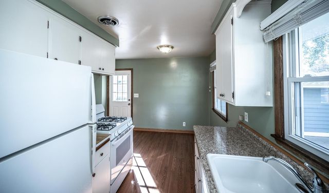 1202 Sunnyside Drive, Farmington, MN 55024