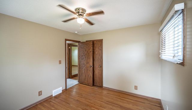 1202 Sunnyside Drive, Farmington, MN 55024