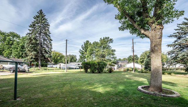 1202 Sunnyside Drive, Farmington, MN 55024