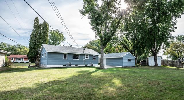 1202 Sunnyside Drive, Farmington, MN 55024