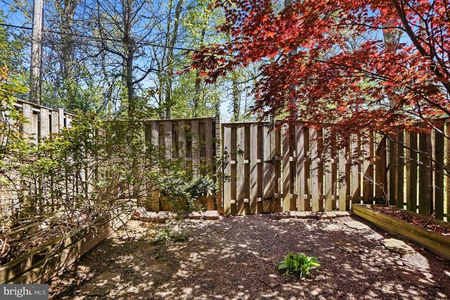 18843 HARMONY WOODS LN, Germantown, MD 20874