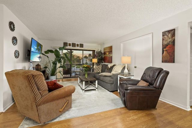 1575 SW Silver Pine Way 108-A2, Palm City, FL 34990