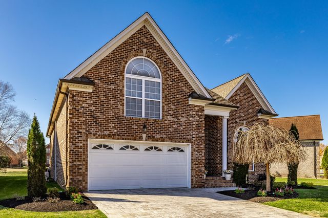 1145 Isaac Franklin Dr, Gallatin, TN 37066