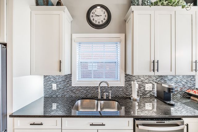 1145 Isaac Franklin Dr, Gallatin, TN 37066