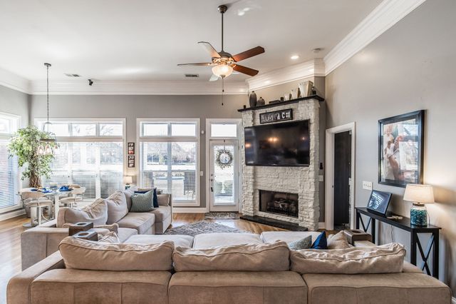 1145 Isaac Franklin Dr, Gallatin, TN 37066