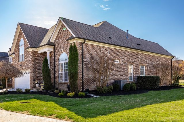 1145 Isaac Franklin Dr, Gallatin, TN 37066