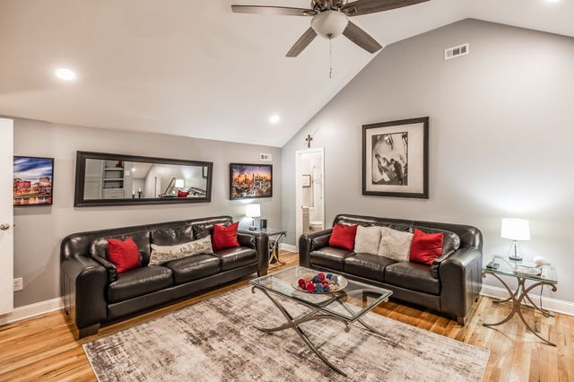 1145 Isaac Franklin Dr, Gallatin, TN 37066
