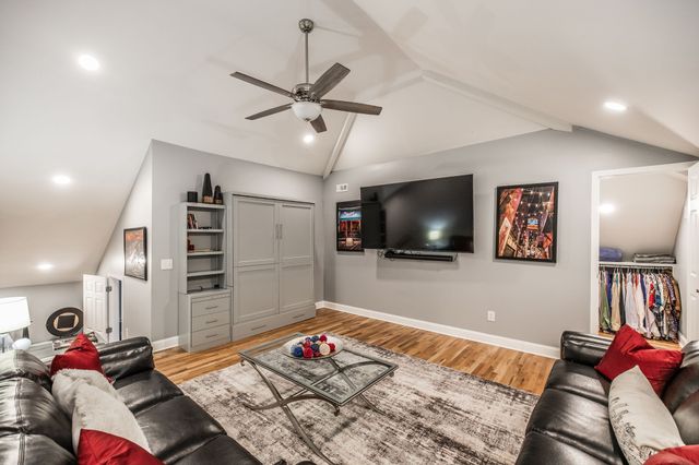 1145 Isaac Franklin Dr, Gallatin, TN 37066