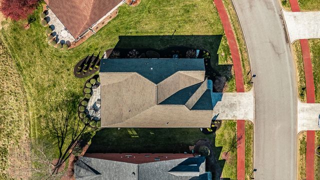 1145 Isaac Franklin Dr, Gallatin, TN 37066