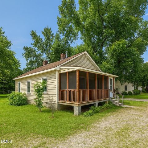 436 John Street, Henderson, NC 27536