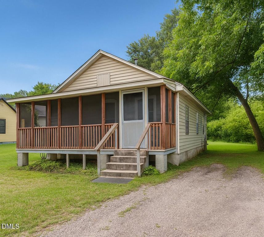 436 John Street, Henderson, NC 27536