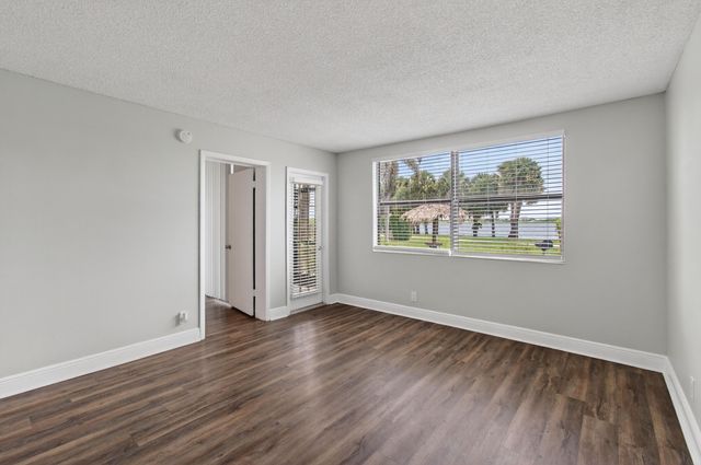 714 Executive Center Drive 13, West Palm Beach, FL 33401