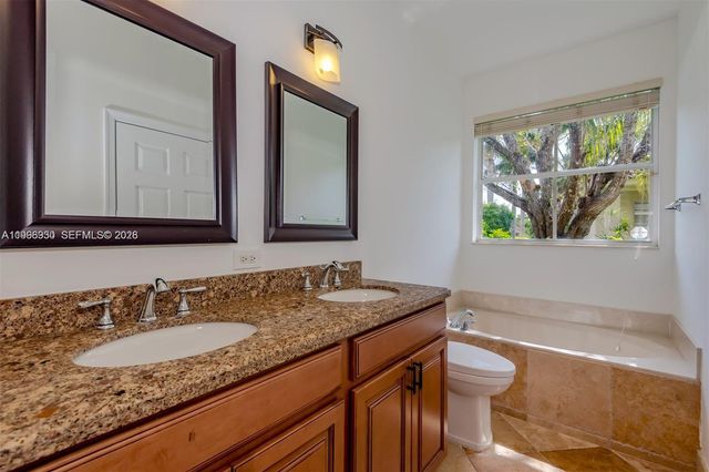 1877 Aspen Ln, Weston, FL 33327