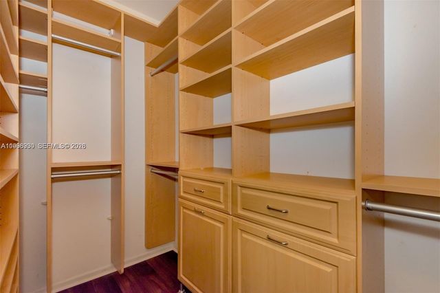 1877 Aspen Ln, Weston, FL 33327