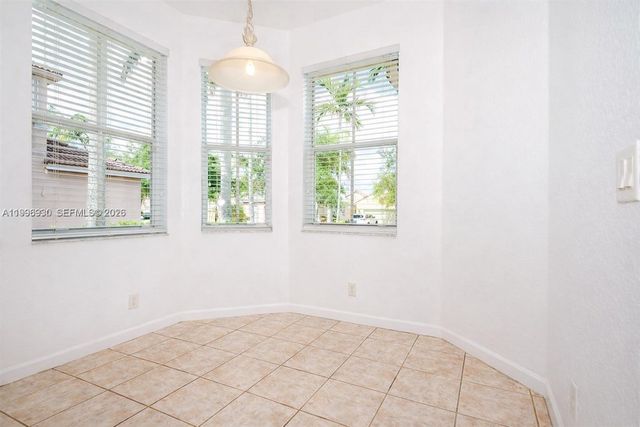 1877 Aspen Ln, Weston, FL 33327