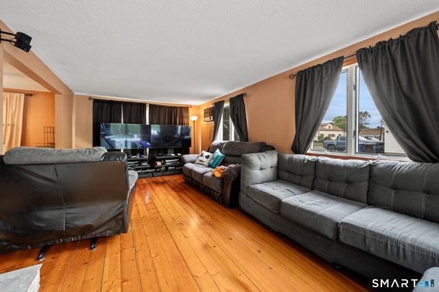5 First Street, East Windsor, CT 06088