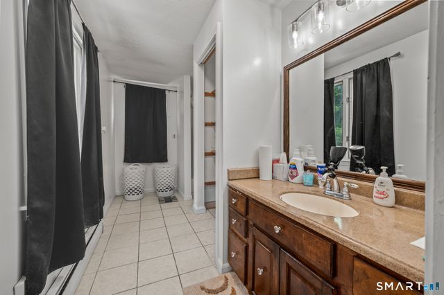 5 First Street, East Windsor, CT 06088