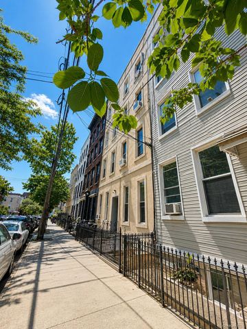 148 N 9th Street, Brooklyn, NY 11249