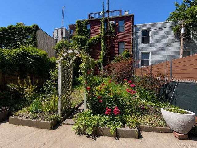 148 N 9th Street, Brooklyn, NY 11249