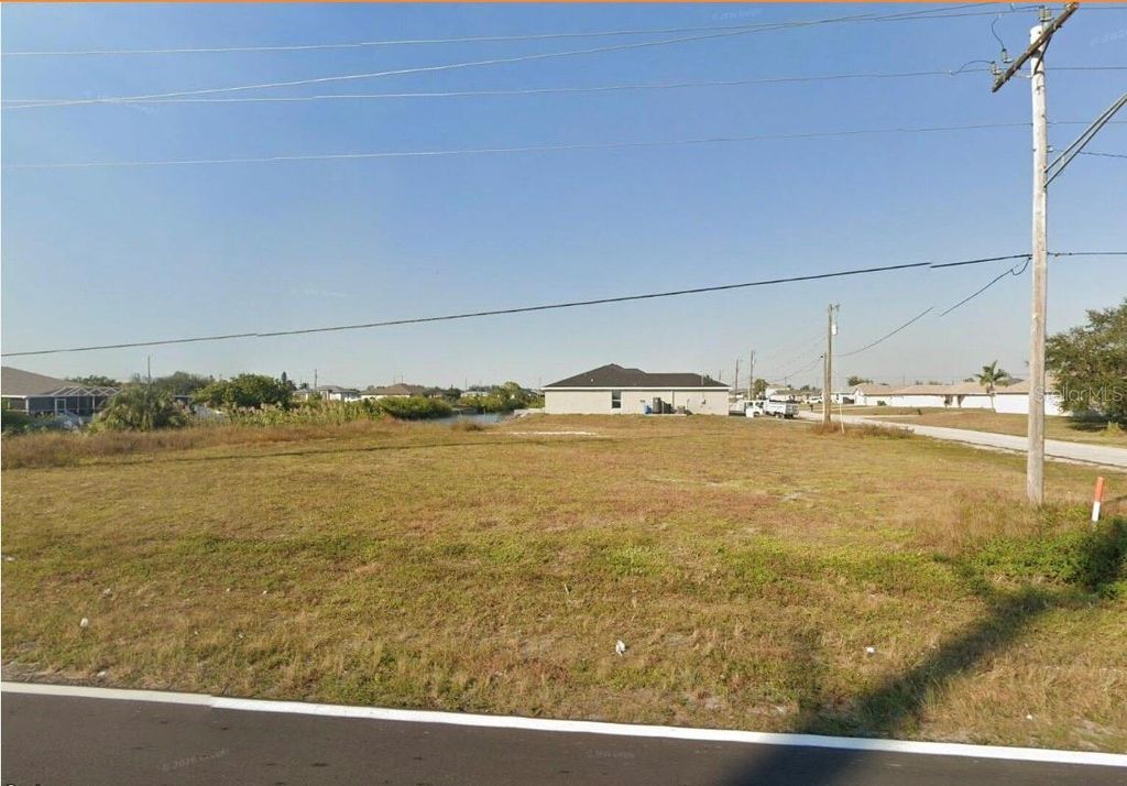 521 KISMET PARKWAY E, Cape Coral, FL 33909