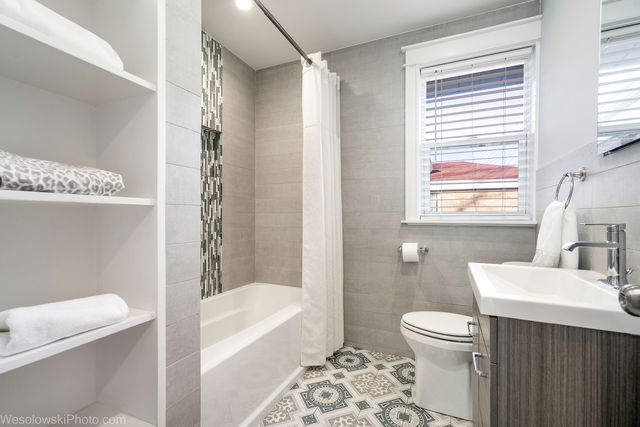 2729 Park Street, Franklin Park, IL 60131