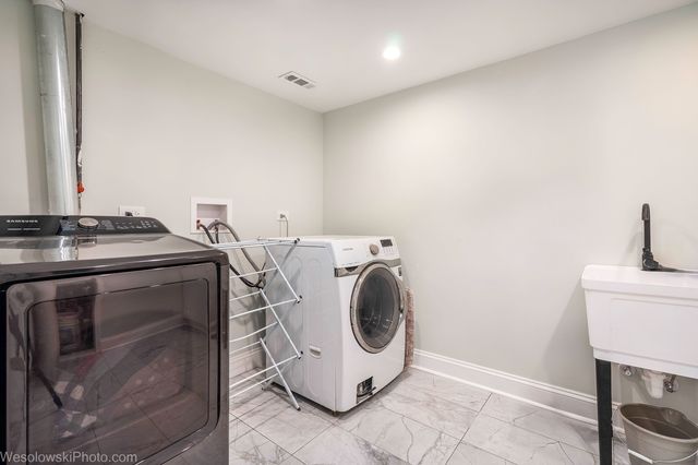 2729 Park Street, Franklin Park, IL 60131