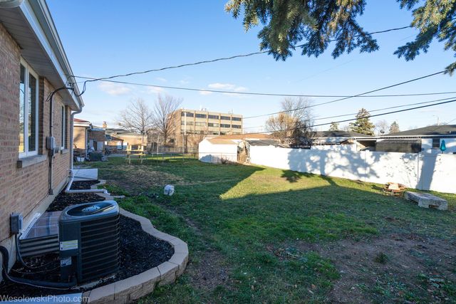 2729 Park Street, Franklin Park, IL 60131